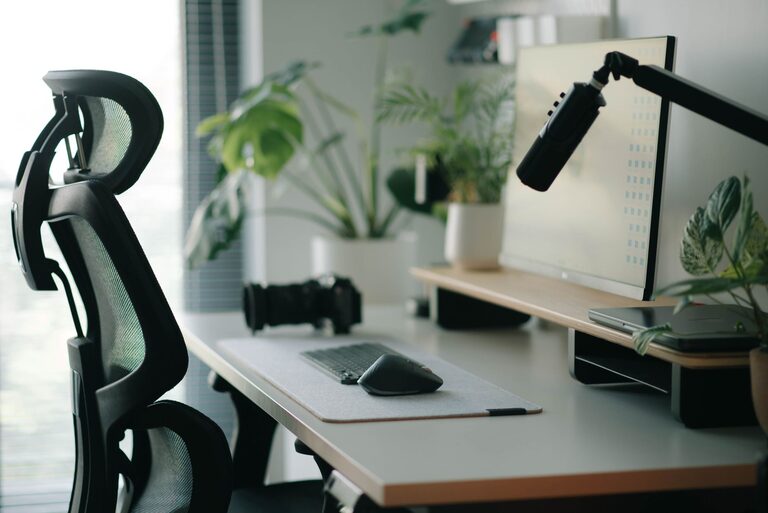 Tips for Choosing a Comfortable Desk Chair
